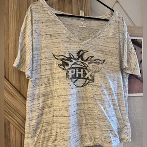 Really cute heather gray women’s suns shirt